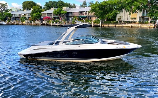 SEA RAY SLX 25 boat for rent, charter in Miami for outings, parties, events and celebrations
